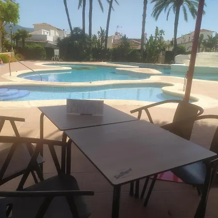 El Retiro Piscina-chiringuito Apartamento *